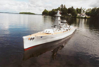 Illustration for article titled Man Finishes 30-feet WWII German Battleship Model, Prepares to Invade Poland Soon